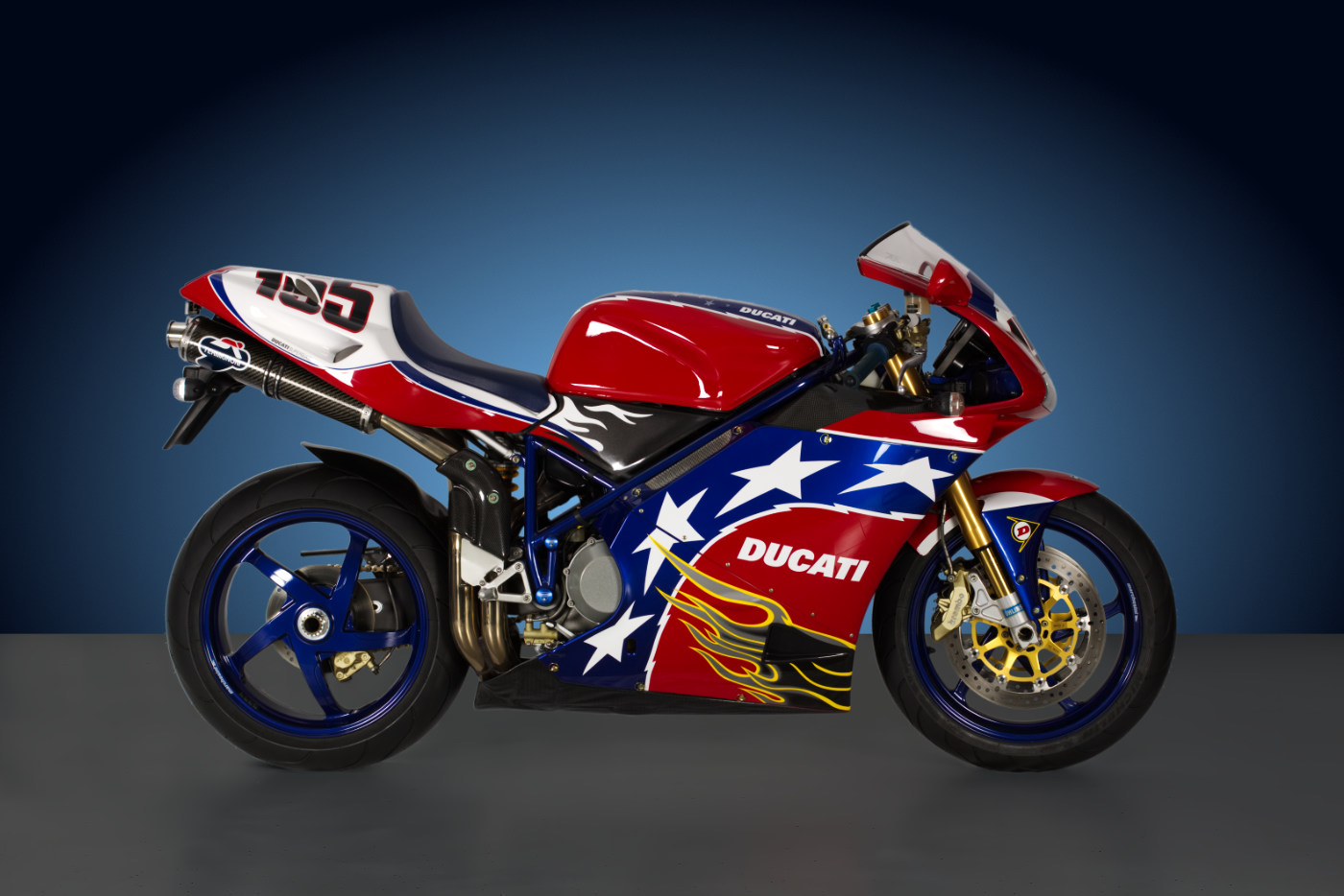 Ducati-BenBostrom-rechts-Hintergrund